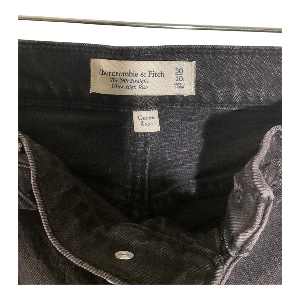 Abercrombie Women’s 90s Straight Ultra High Rise Jeans Faux Leather Size 30 - Picture 6 of 13